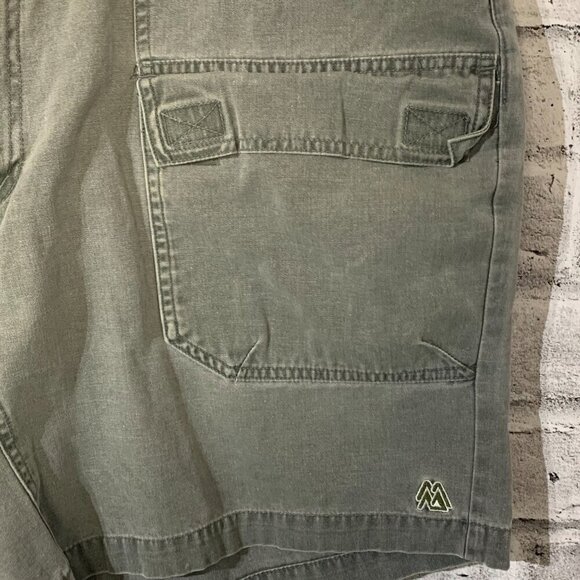 Vintage Misty Mountain Cargo Utility Shorts - Picture 4 of 9
